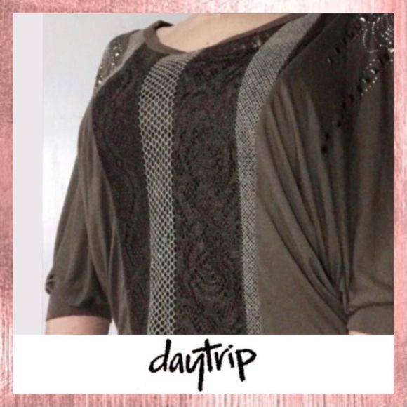 Daytrip Buckle Green Studded Dolman Sleeve Top XS - Picture 1 of 11